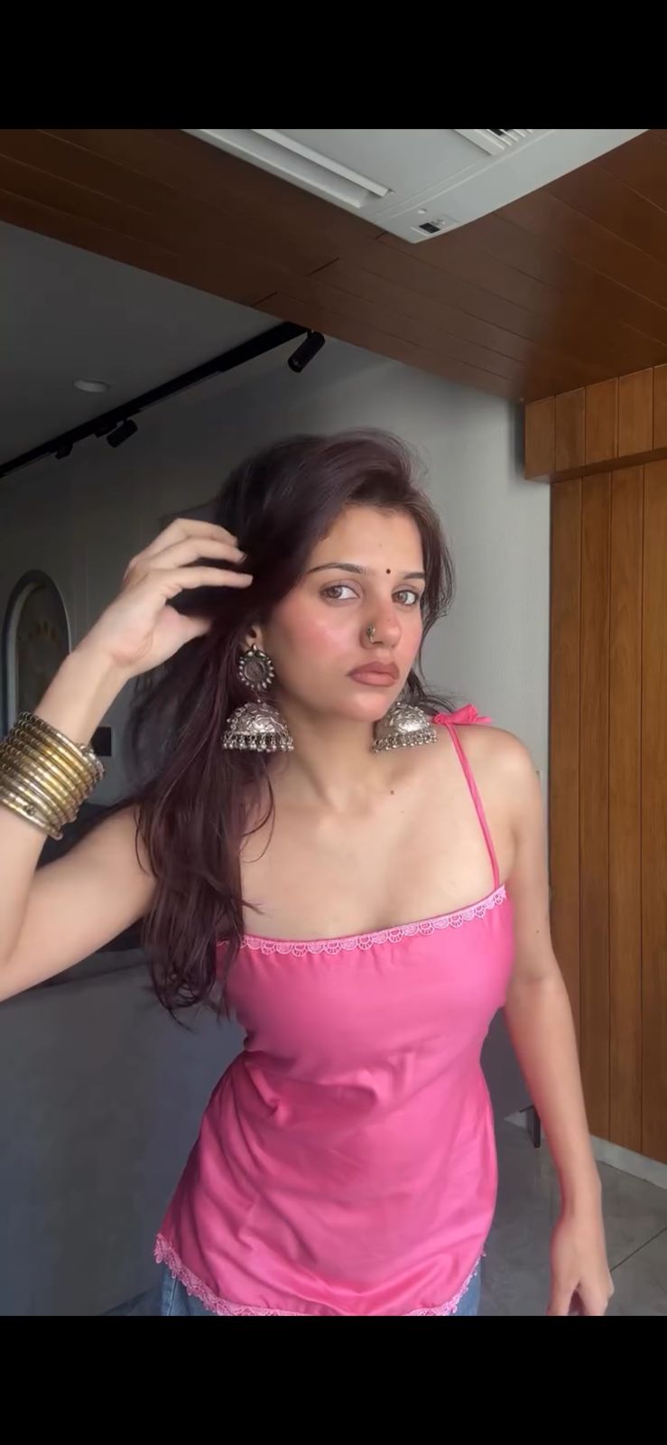 Gulabari kurti