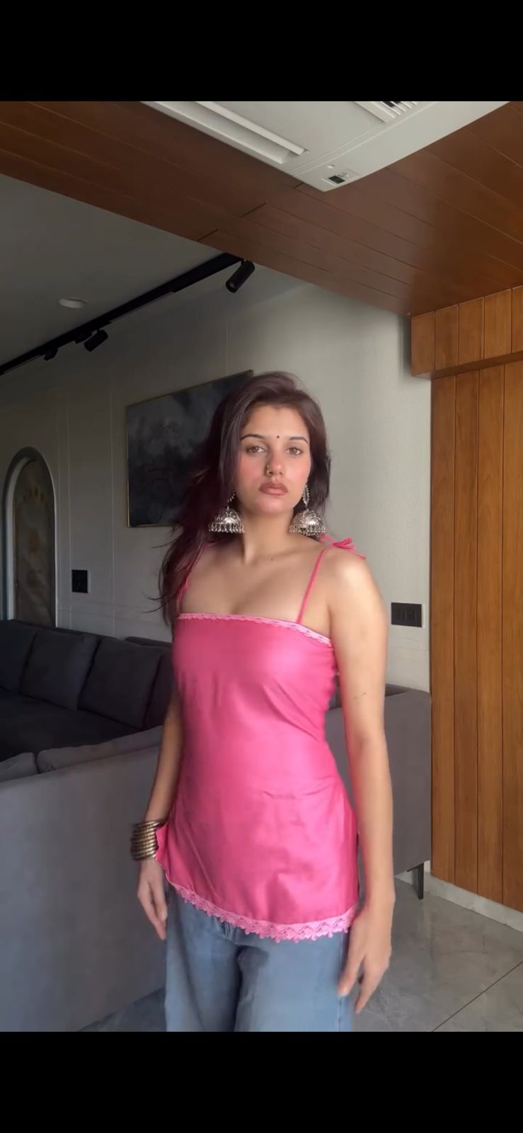 Gulabari kurti